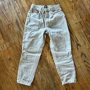 BDG Mom High Rise Sz 27
